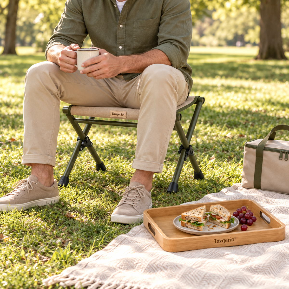 Tavqerio™ GroveSwitch Folding Picnic Stool & Tray